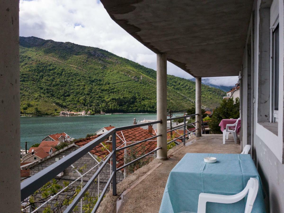 Apartments Eftimov Tivat Exterior foto